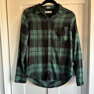 Hollister Boyfriend Button Down Plaid Flannel in Black and Green. Size X-Small.